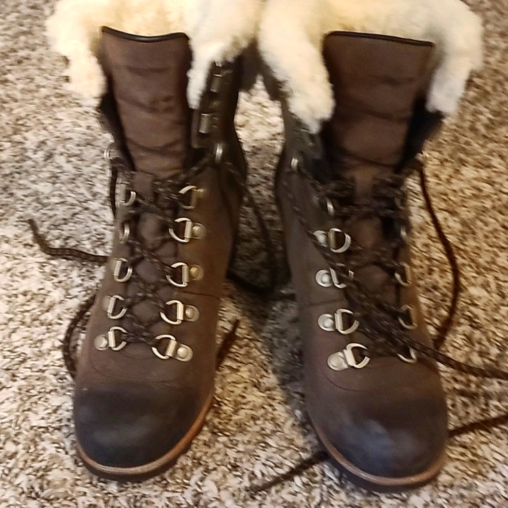Sorel furry winter boots